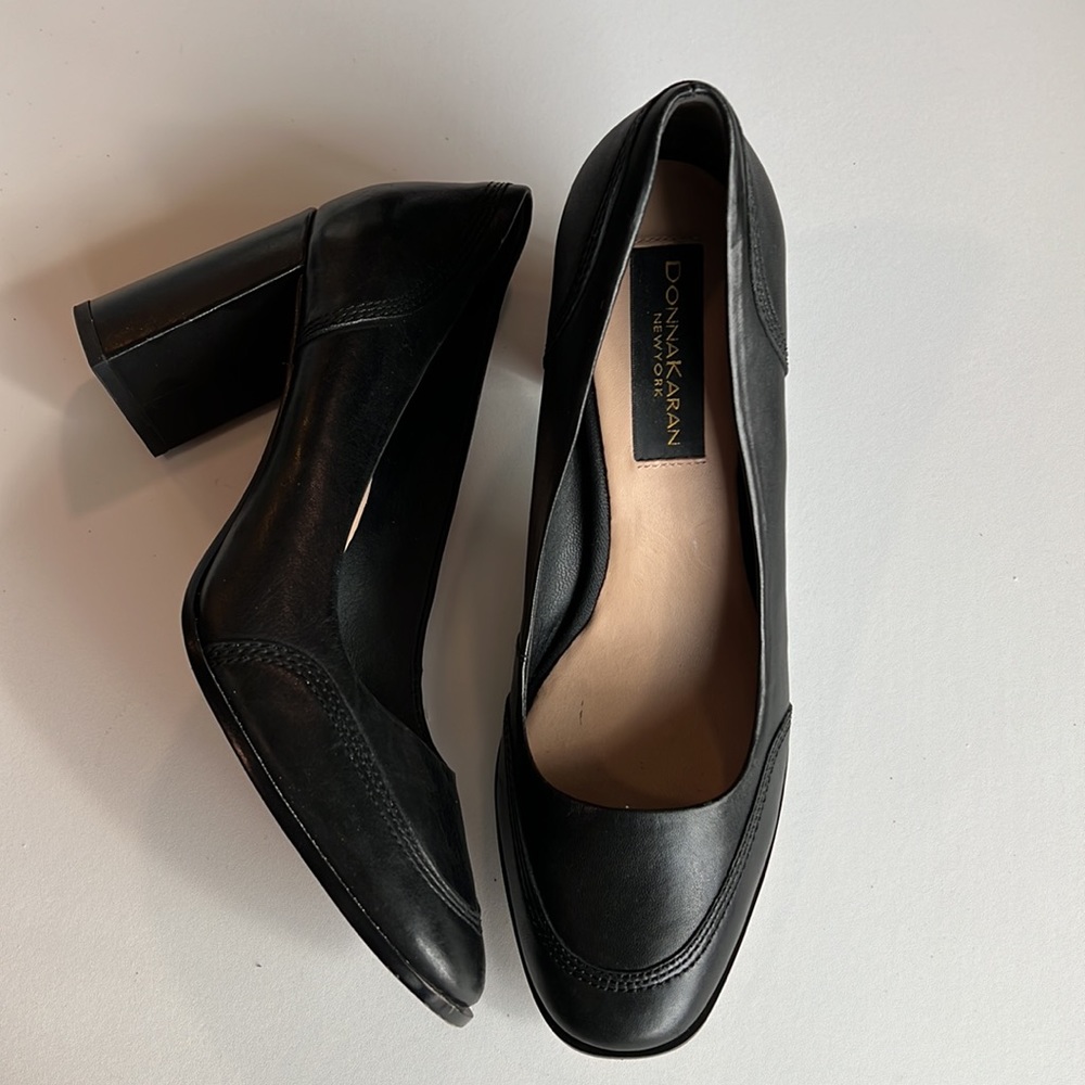 Donna Karan - black chunk‎ leather pumps, 9